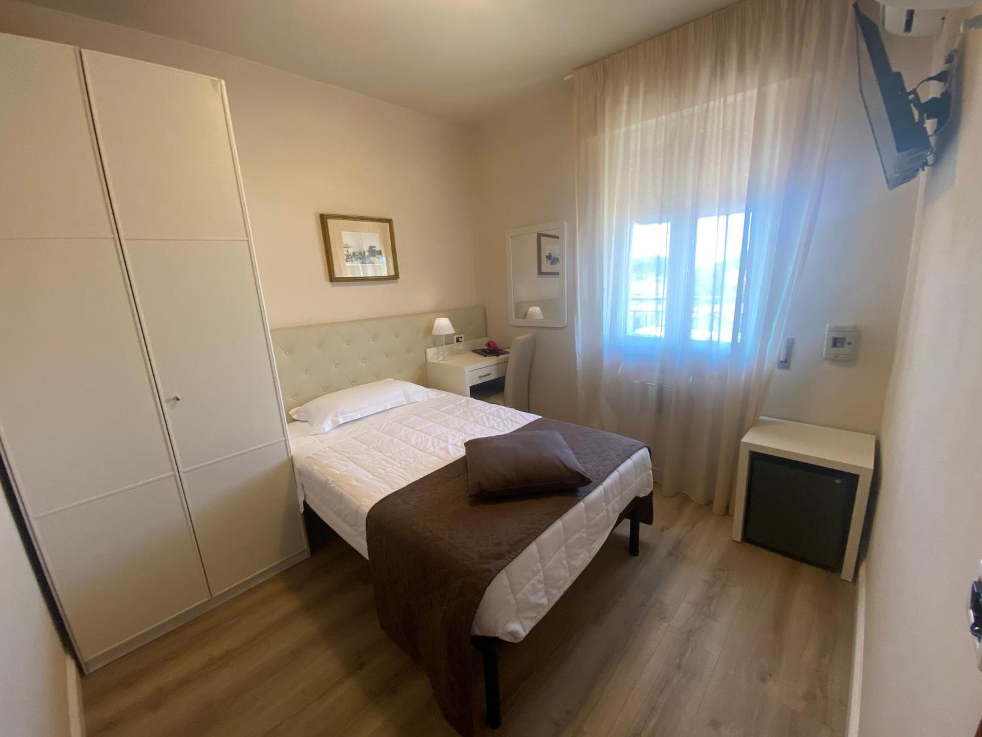 Hotel Nuova Sabrina Marina di Pietrasanta Eksteriør billede